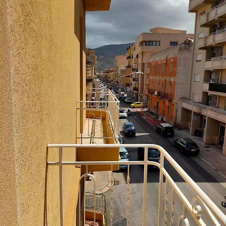 Profumo Di Mare Apartment Трапани Екстериор снимка